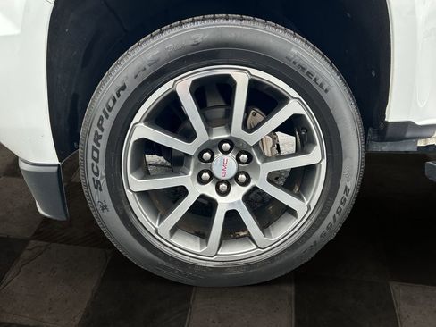 Certified 2018 GMC Canyon Denali AWD/4WD image 9
