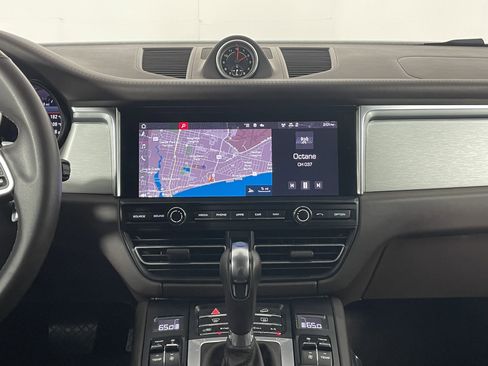 Used 2021 Porsche Macan S image 19