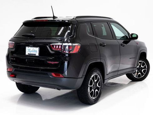 Certified 2024 Jeep Compass Trailhawk AWD/4WD image 33