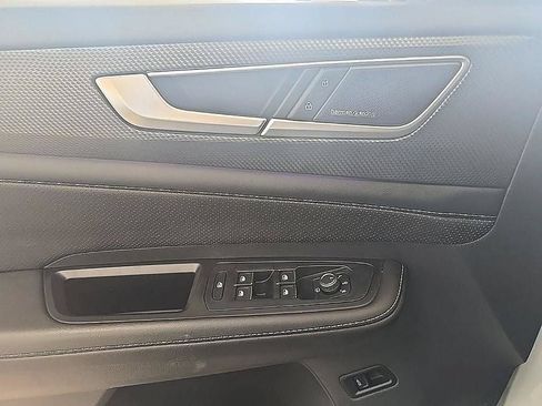 Used 2024 Volkswagen Atlas Cross Sport SEL Premium R-Line AWD/4WD image 14