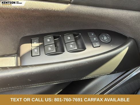 Used 2018 Cadillac Escalade Platinum AWD/4WD image 22