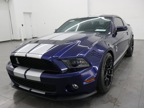 Used 2011 Ford Mustang Shelby GT500 RWD image 6