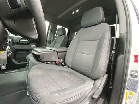 Used 2021 Chevrolet Silverado 2500 Custom w/ Custom Value Package image 17