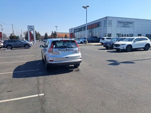 Used 2015 Honda CR-V LX image 9