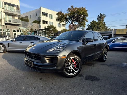 Used 2023 Porsche Macan S image 1