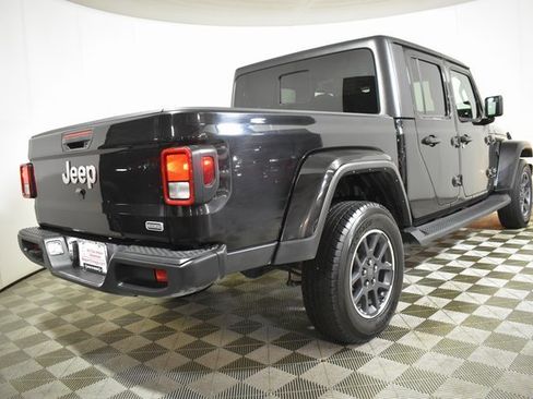 Used 2023 Jeep Gladiator Overland image 4