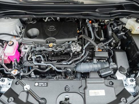 Certified 2024 Toyota Sienna Limited FWD image 21