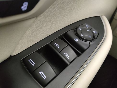 Used 2022 Buick Envision Essence w/ Technology Package I image 27