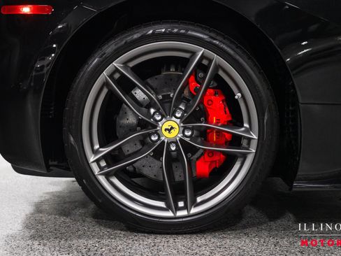 Used 2019 Ferrari 488 Spider RWD image 11