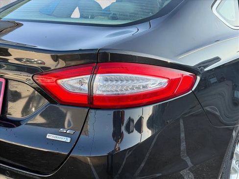 Used 2014 Ford Fusion SE w/ Equipment Group 202A image 10