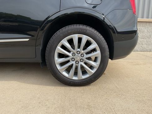 Used 2019 Cadillac XT5 Platinum image 6