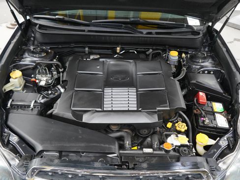 Used 2013 Subaru Legacy 3.6R Limited AWD/4WD image 28