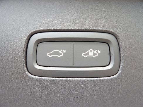New 2026 Volvo EX90 Plus RWD image 24