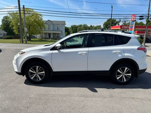 Used 2016 Toyota RAV4 XLE AWD/4WD image 7