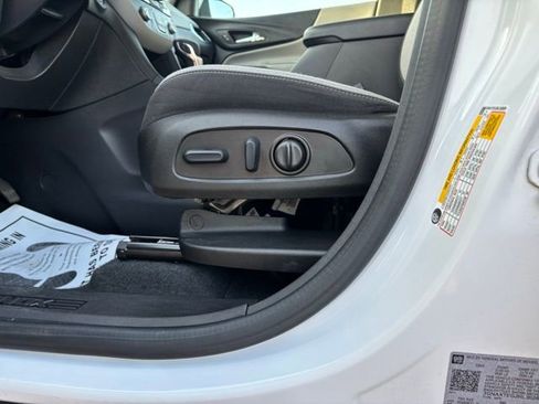 Used 2024 Chevrolet Equinox LT image 9