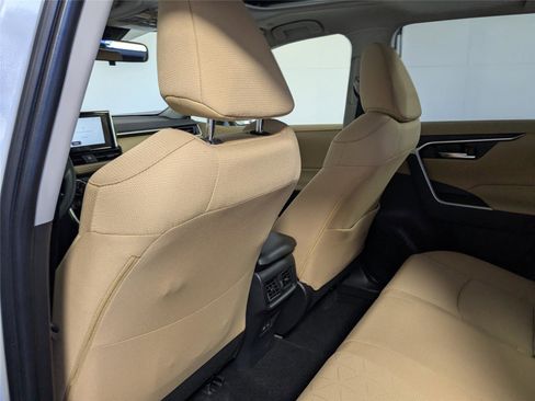 Used 2025 Toyota RAV4 XLE image 30