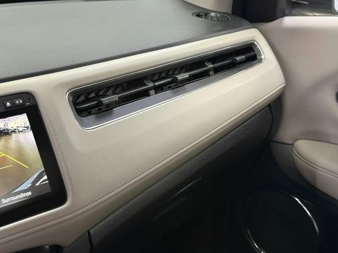 Used 2017 Honda HR-V EX image 22