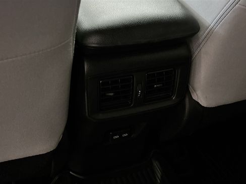 Used 2022 Toyota RAV4 XLE image 29