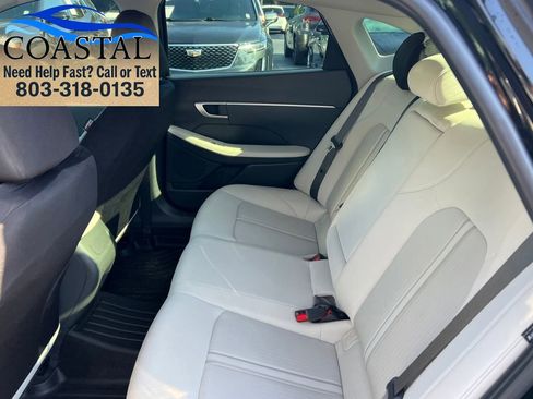 Used 2025 Hyundai Sonata SEL FWD image 12