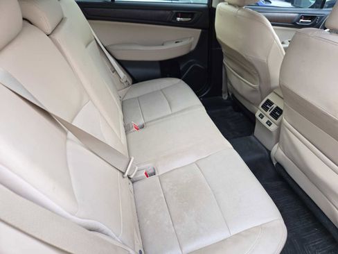 Used 2017 Subaru Outback 2.5i Limited image 12