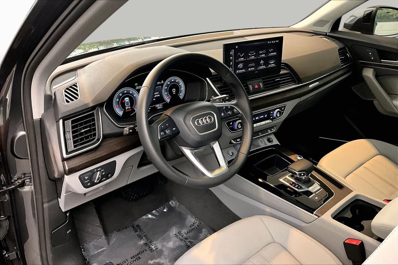Used 2023 Audi Q5 2.0T Premium Plus w/ Premium Plus Package AWD/4WD image 18