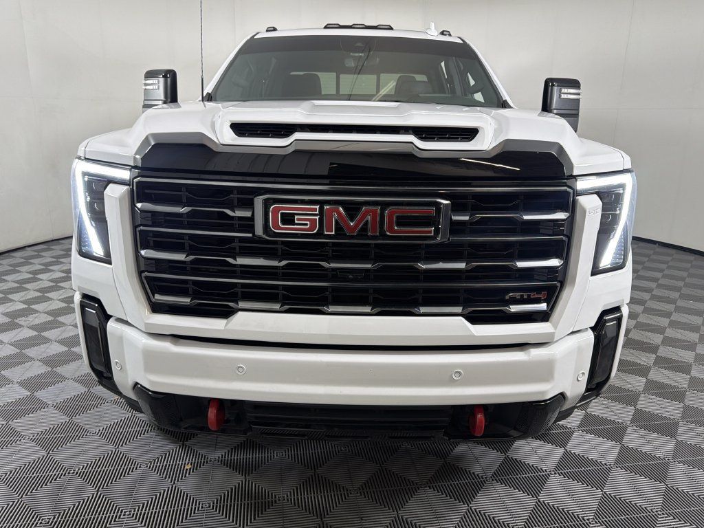 Used 2024 GMC Sierra 2500 AT4 w/ AT4 Premium Plus Package AWD/4WD image 12
