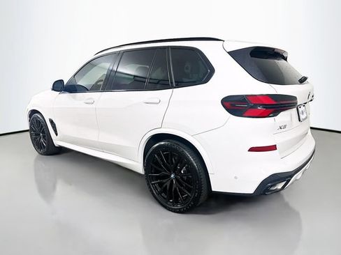 Used 2024 BMW X5 xDrive40i w/ M Sport Package AWD/4WD image 7