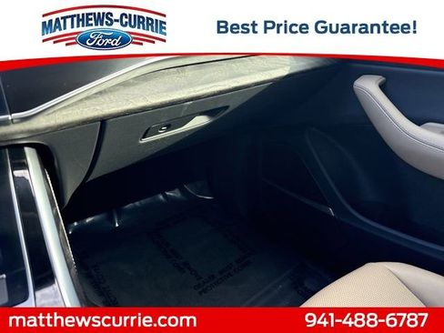 Used 2025 Audi Q8 Premium Plus image 24