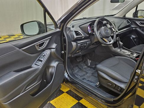 Used 2022 Subaru Forester Premium image 20