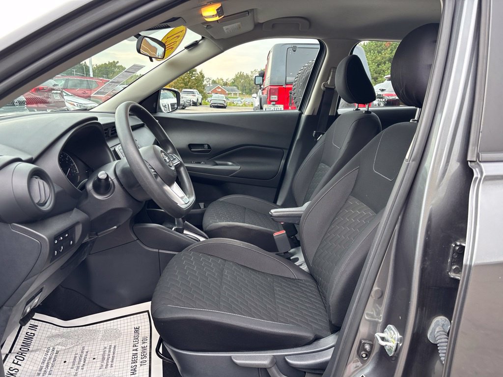 Used 2021 Nissan Kicks S FWD image 19