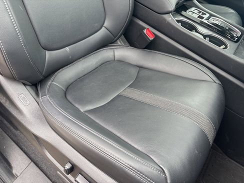 Certified 2023 Honda Pilot Touring image 23