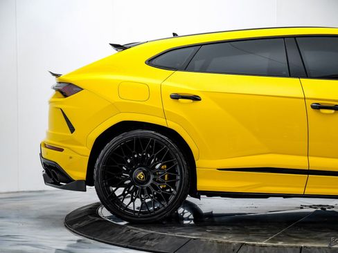 Used 2021 Lamborghini Urus image 23