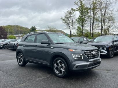 Used 2023 Hyundai Venue Limited