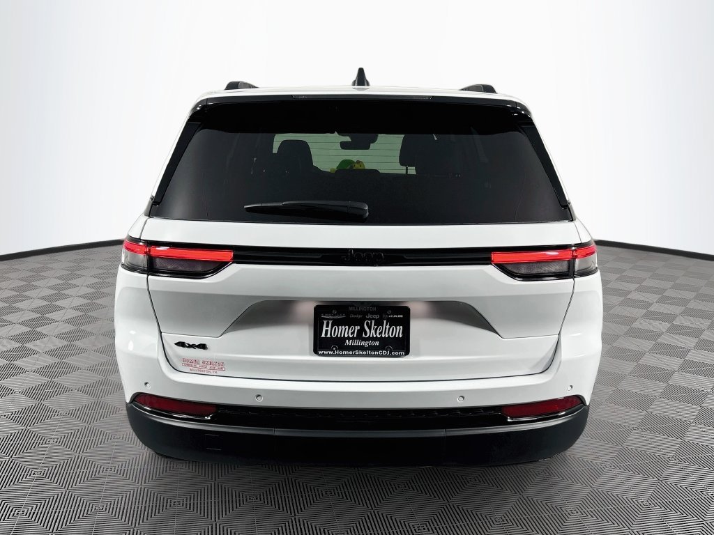 New 2027 Jeep Grand Cherokee Laredo X AWD/4WD image 4