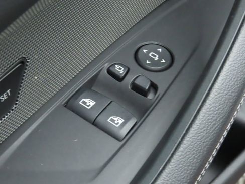 Used 2024 BMW 430i Coupe w/ M Sport Package RWD image 24