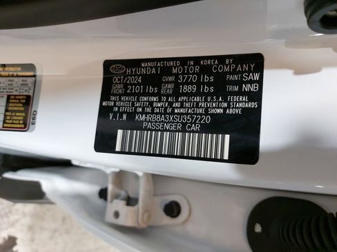 Certified 2025 Hyundai Venue SE FWD image 37