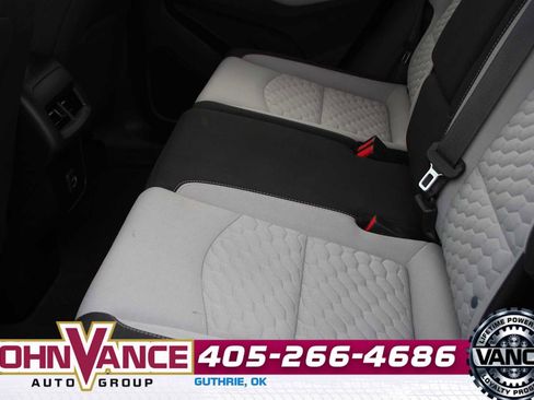 Used 2020 Chevrolet Equinox LT w/ Driver Convenience Package image 21