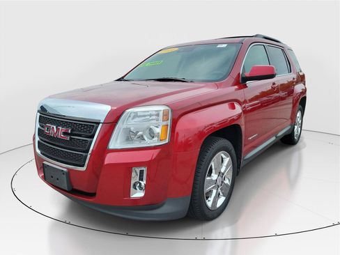 Used 2014 GMC Terrain SLT w/ Safety Package FWD image 2