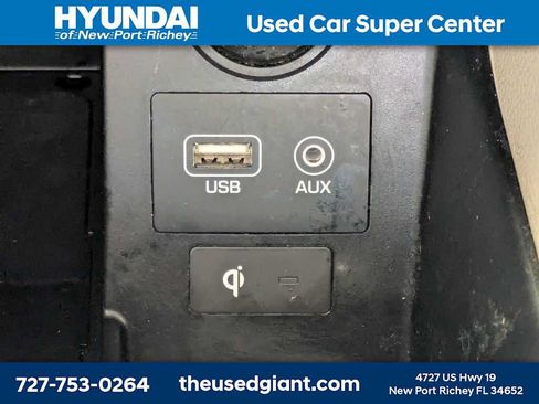 Used 2020 Hyundai Elantra Limited FWD image 22