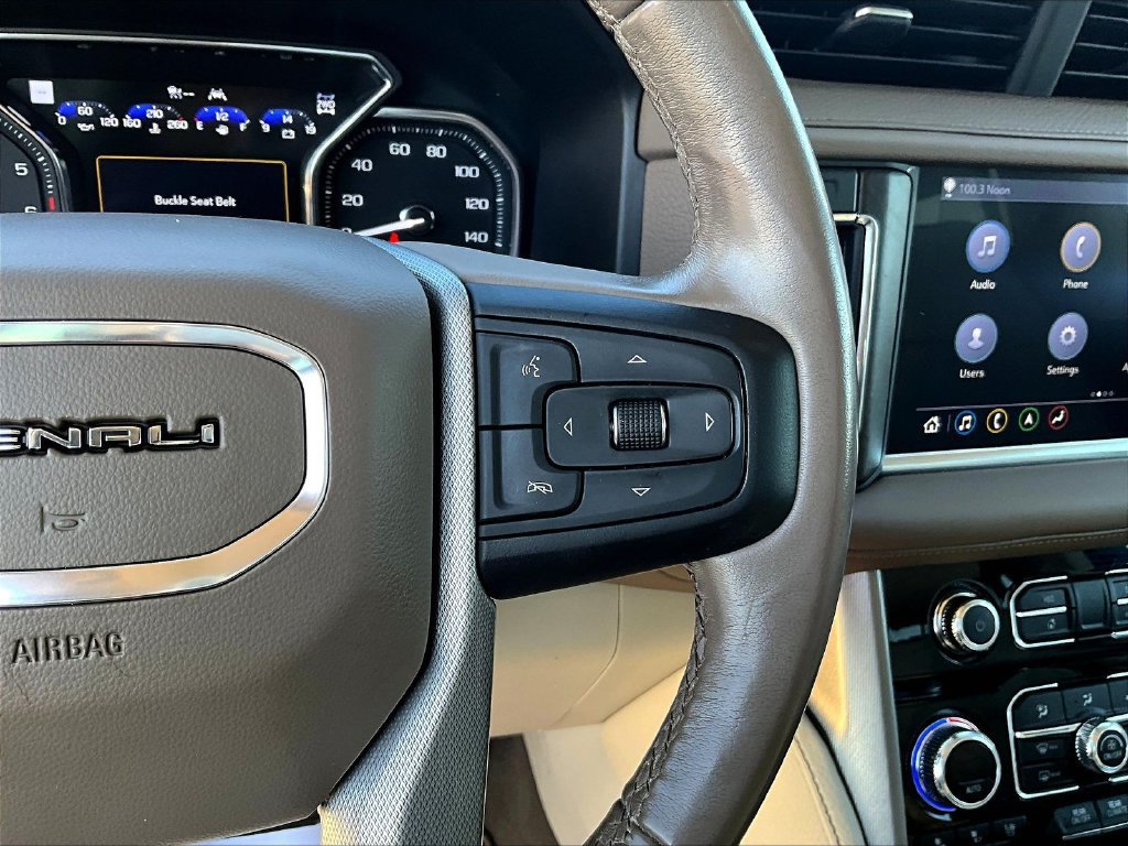 Used 2021 GMC Yukon XL Denali w/ Denali Premium Package AWD/4WD image 14