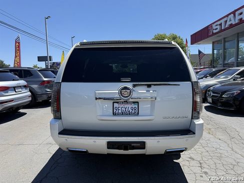 Used 2014 Cadillac Escalade ESV Premium RWD image 5