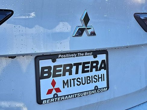 New 2026 Mitsubishi Outlander SE image 20