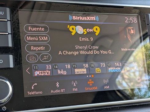 Used 2018 Nissan Kicks SR FWD image 8