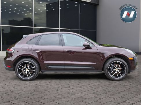 Used 2023 Porsche Macan AWD/4WD image 6