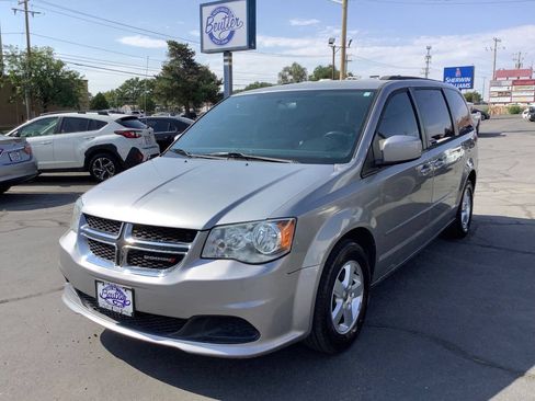 Used 2013 Dodge Grand Caravan SXT FWD image 5