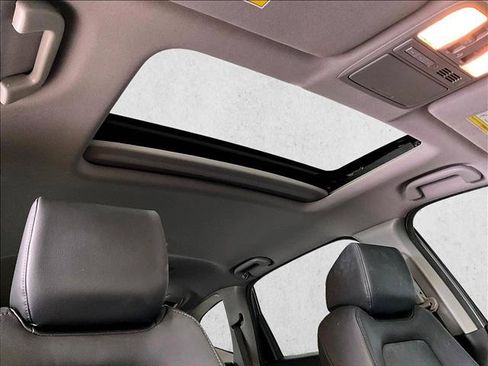 Used 2022 Honda CR-V EX-L image 17