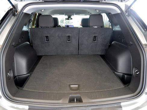 Used 2023 Chevrolet Blazer LT image 28