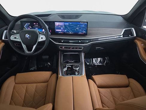 Used 2024 BMW X7 xDrive40i AWD/4WD image 12