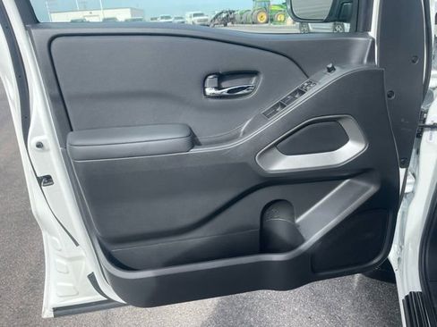 Used 2024 Nissan Frontier SV w/ Technology Package image 20