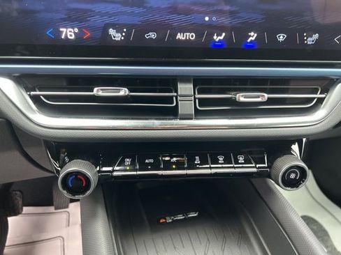 New 2026 Chevrolet Equinox EV LT image 25